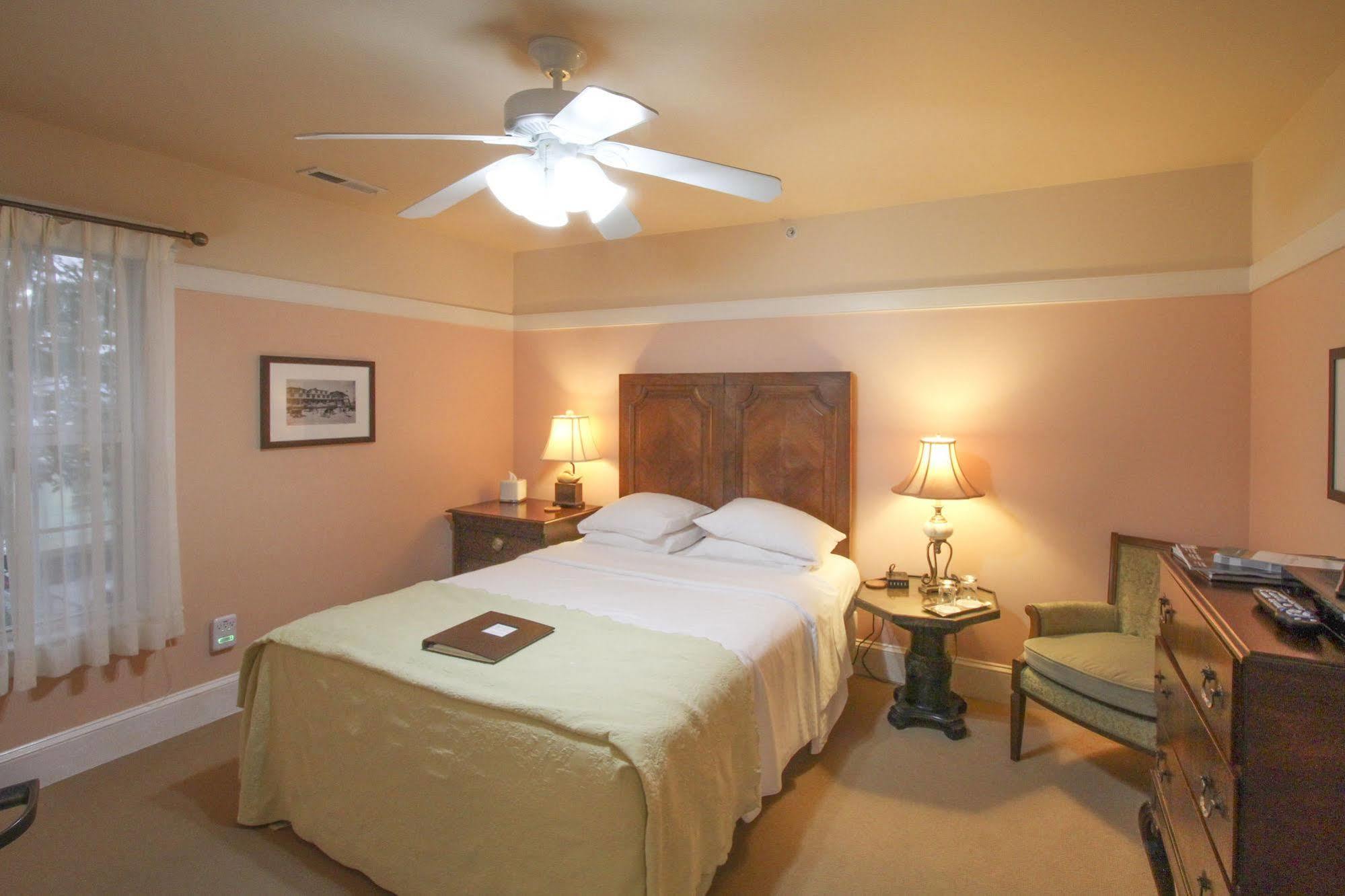 Beach Spa Bed & Breakfast Virginia Beach Buitenkant foto