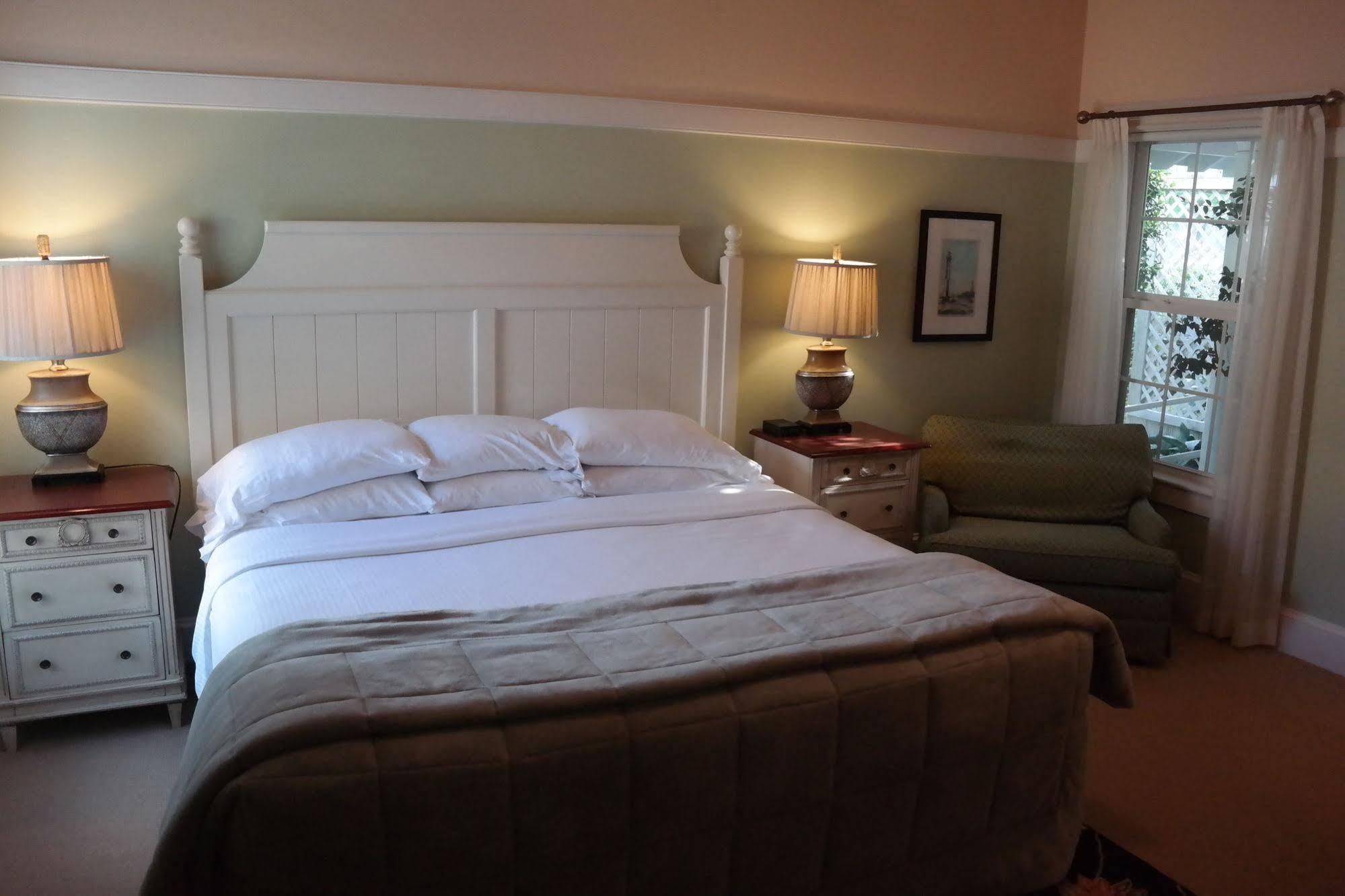 Beach Spa Bed & Breakfast Virginia Beach Buitenkant foto