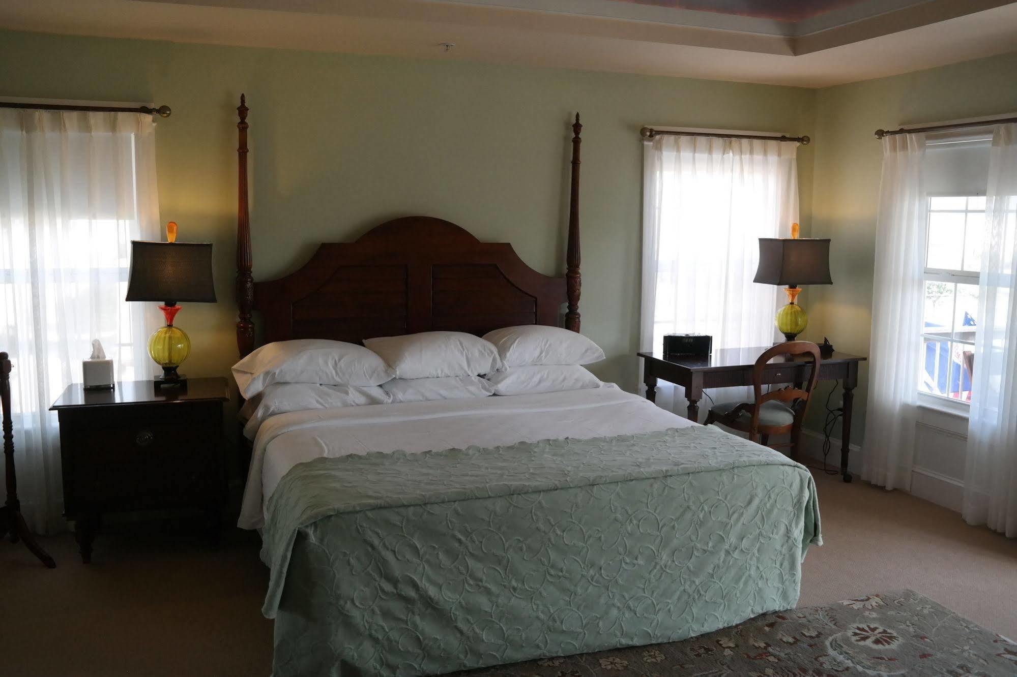 Beach Spa Bed & Breakfast Virginia Beach Buitenkant foto